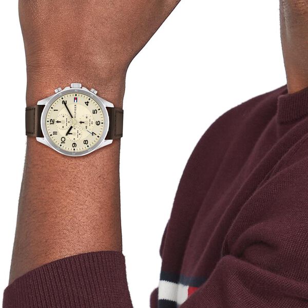 Tommy Hilfiger Quartz Multifunction Orange Dial Leather Strap Watch for Men - image number 3