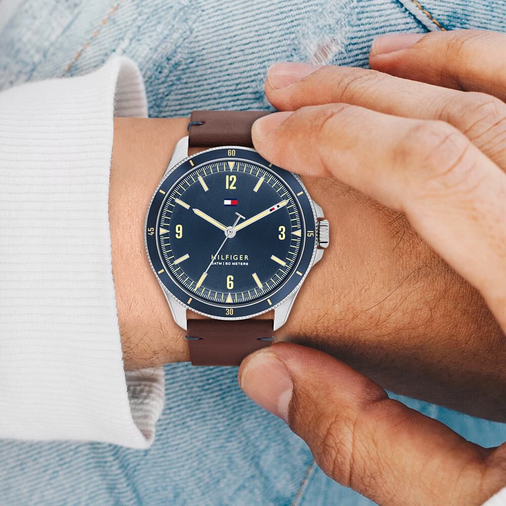 Tommy hilfiger analog best sale blue dial men's watch