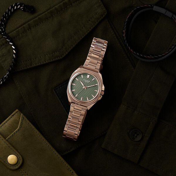 Poze By Sonata Quartz Analog Green Dial Rose Gold Metal Strap Watch For Men - image number 0