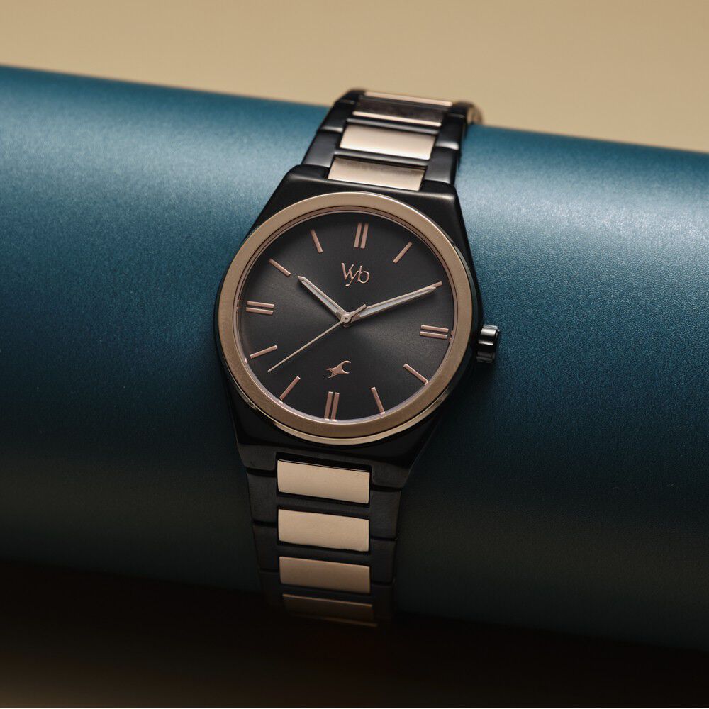 Buy Online Fastrack Vyb Nimbus Quartz Analog Black Dial Two Toned