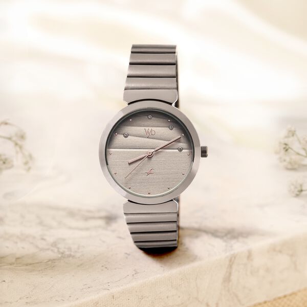 Fastrack Vyb Charmer Quartz Analog Grey Dial Metal Strap Watch For Girls - image number 0