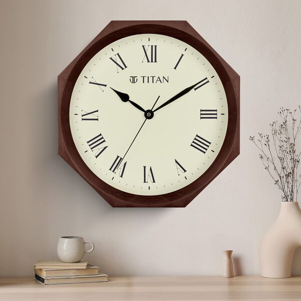 Titan Classic Wooden (35cm x 35 cm) - image number 0