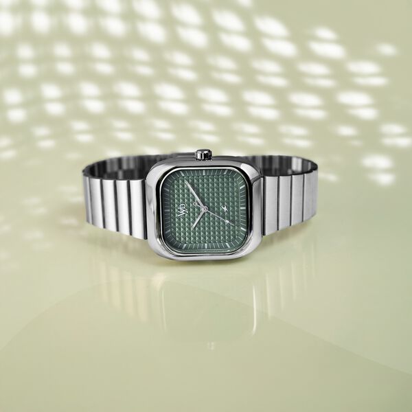 Fastrack Vyb Maverick Quartz Analog Green Dial Metal Strap Watch For Guys - image number 0