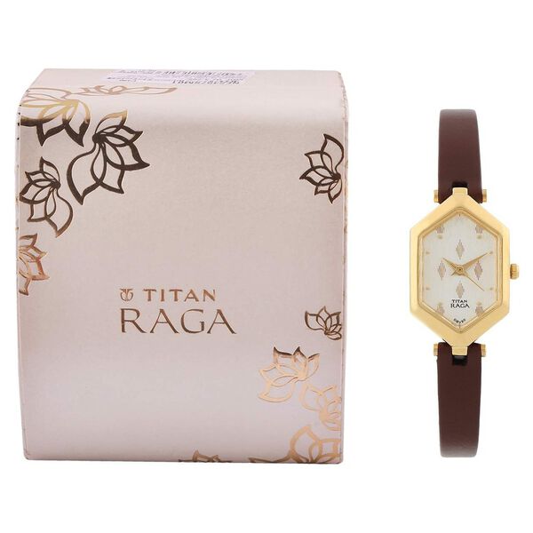Titan Quartz Analog White Dial Leather Strap Watch for Women - image number 4