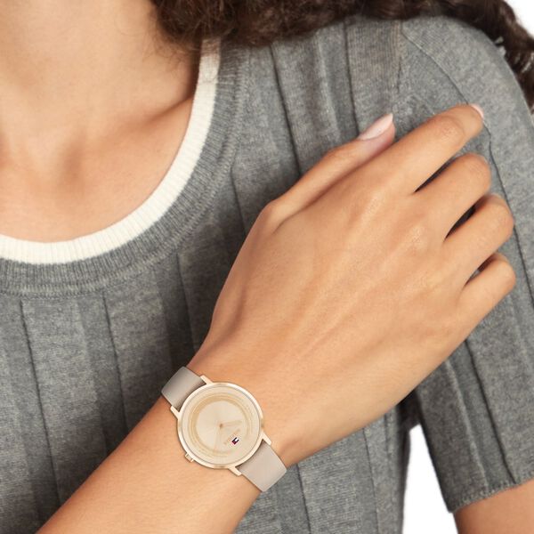 Tommy Hilfiger Quartz Multifunction Rose Gold Dial Leather Strap Watch for Women - image number 3