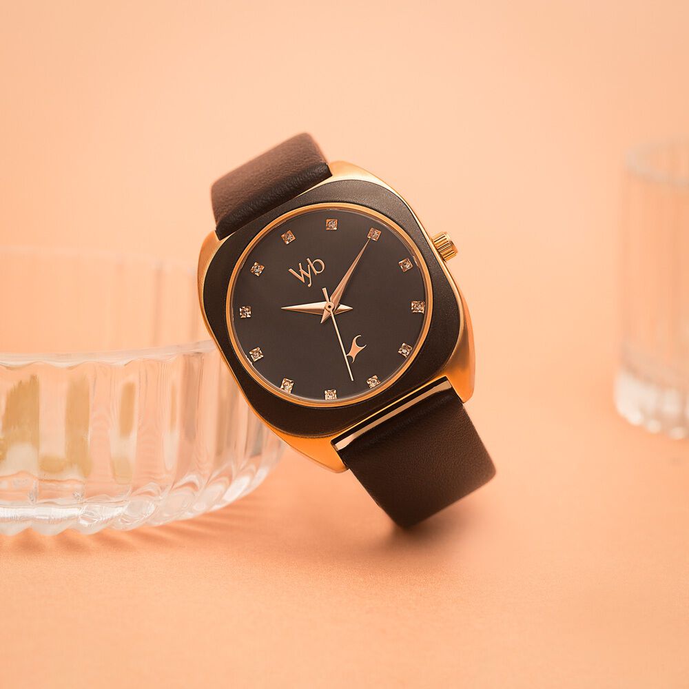 Buy Online Vyb Muse By Fastrack Quartz Analog Black Dial Leather