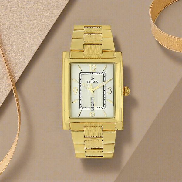Titan Champagne Dial Analog with Day and Date Stainless Steel Strap Watch for Men - image number 0