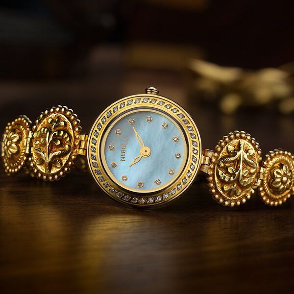 Titan Nebula Ajanta and Ellora 18k Gold Analog with Diamonds Watch for Women - image number 5