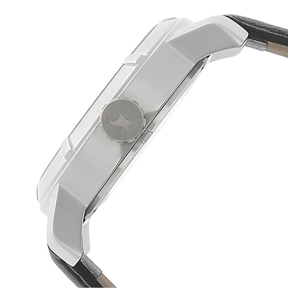 Fastrack 3021 online