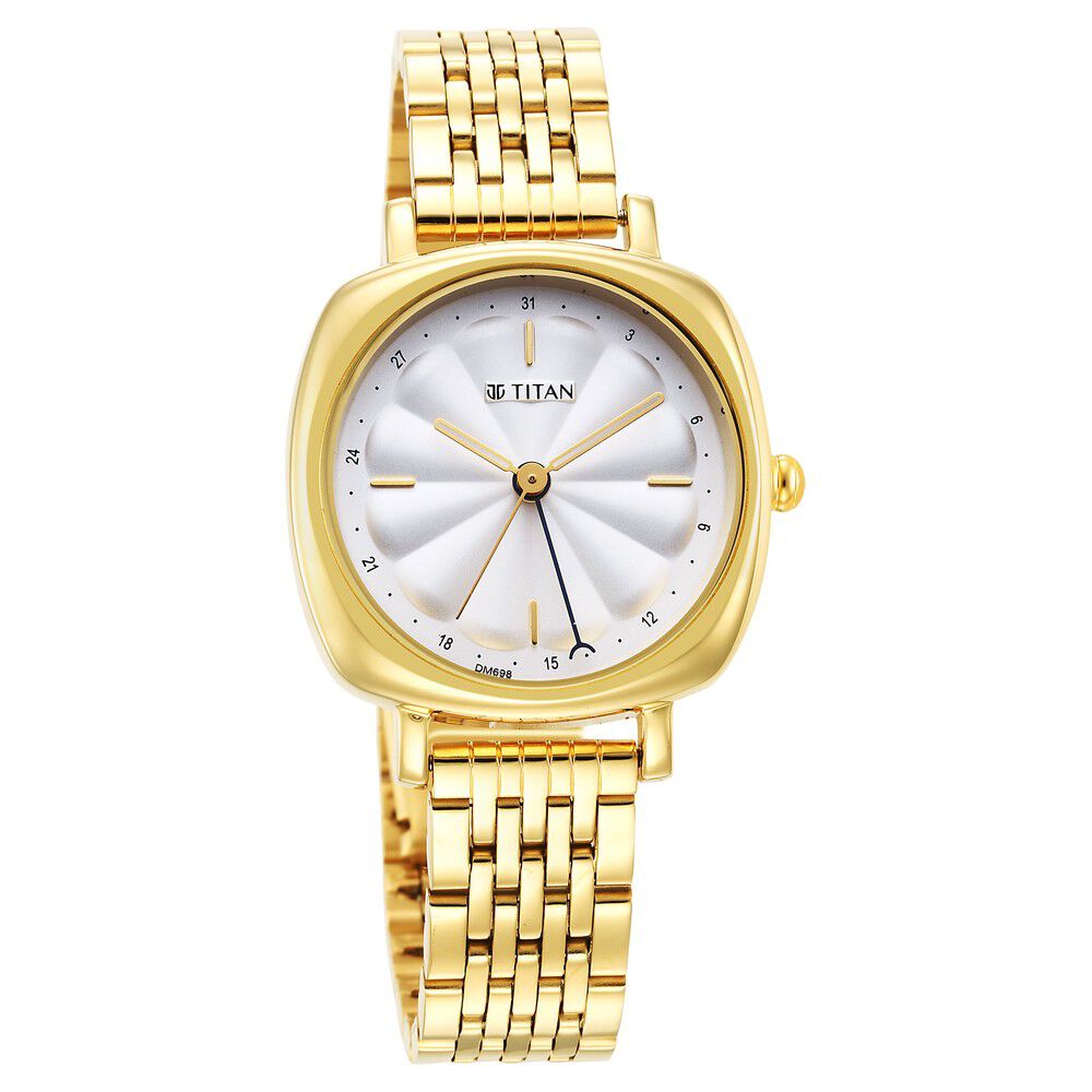 Golden colour hotsell titan watch