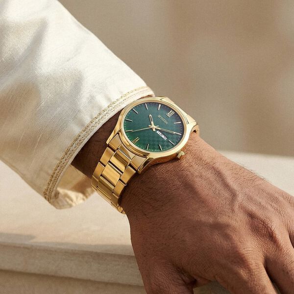Titan Karishma Regal Classic Day-Date Men's Dress Watch - image number 7