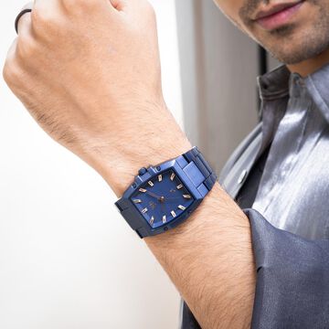 Vyb Pioneer By Fastrack Quartz Analog Blue Dial Metal Strap Watch For Guys