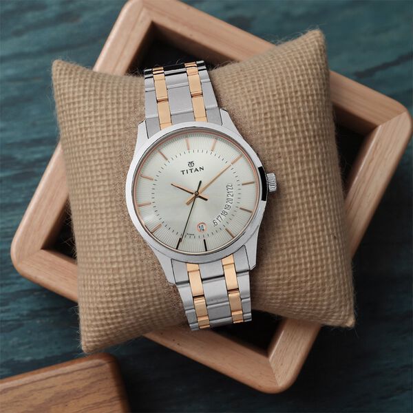 Titan Quartz Analog with Date Silver Dial Stainless Steel Strap Watch for Men - image number 0