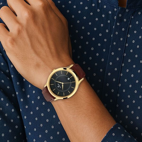 Titan Quartz Analog with Date Black Dial Leather Strap Watch for Men - image number 6