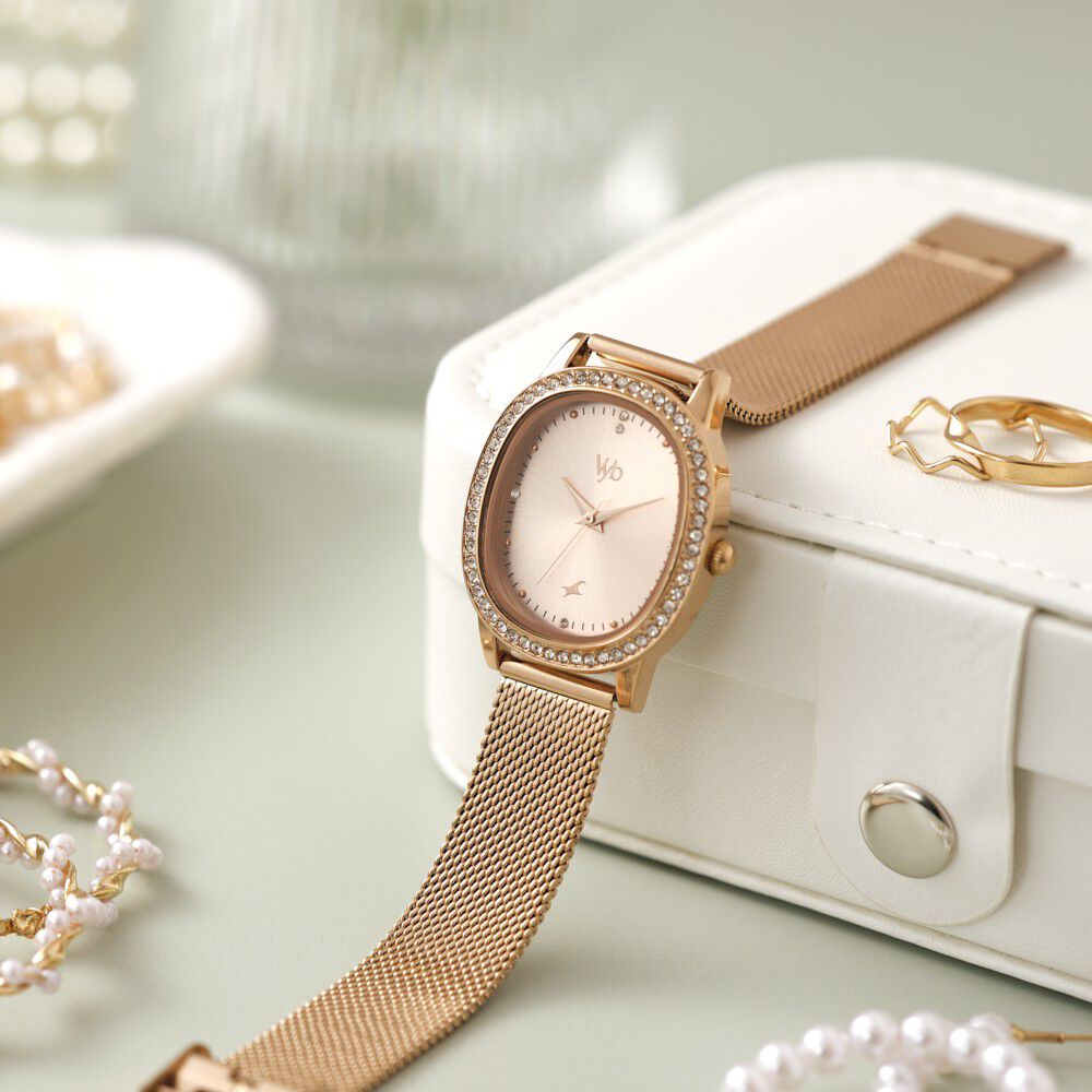 Buy Online Fastrack Vyb Mirage Quartz Analog Rose Gold Dial Rose Gold Color Metal Strap Watch For Girls fv60049wm01w Titan