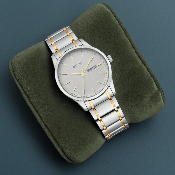 Titan Lagan White Dial Analog with Day and Date Metal Strap Watch for Men - image number 0