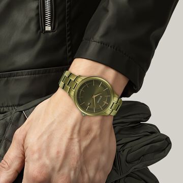 Titan Classique Slimline Green Dial Analog with Day and Date Stainless Steel Strap watch for Men