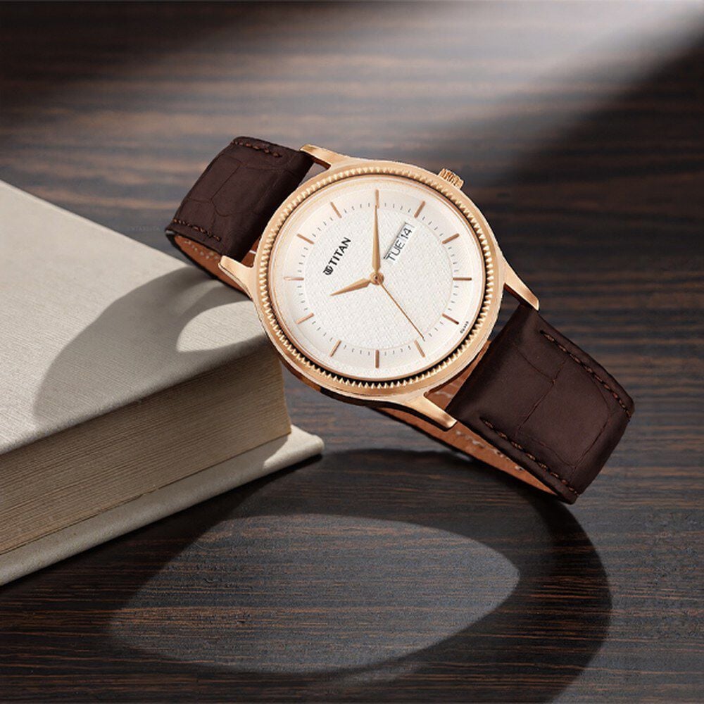 Titan Karishma Quartz Analog with Day and Date Silver Dial Leather Strap Watch For Men-picture-18
