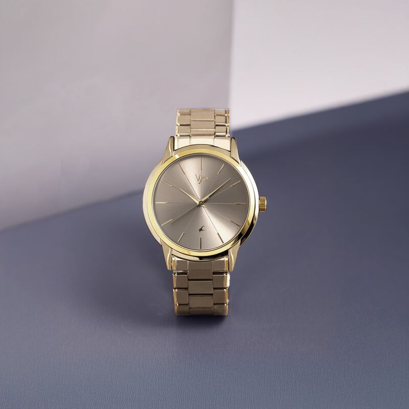 Fastrack Vyb Phantom Quartz Analog Khaki Dial Metal Strap Watch For Guys