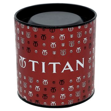Titan Analog with Day and Date Off White Dial Stainless Steel Strap watch for Men