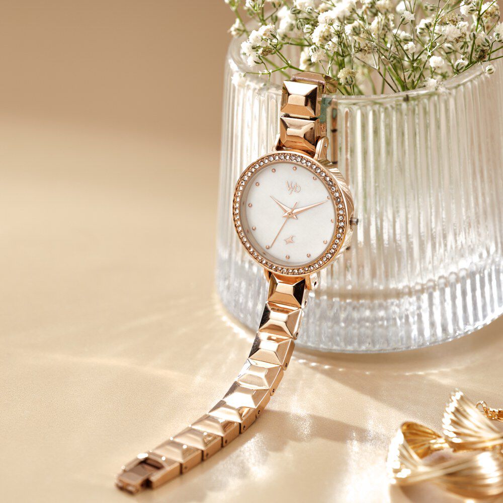 Fastrack Vyb Enigma Quartz Analog Mother of Pearl Dial Rose Gold Color Metal Strap Watch For Girls-image-39