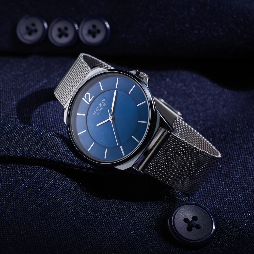 Blue dial strap color top