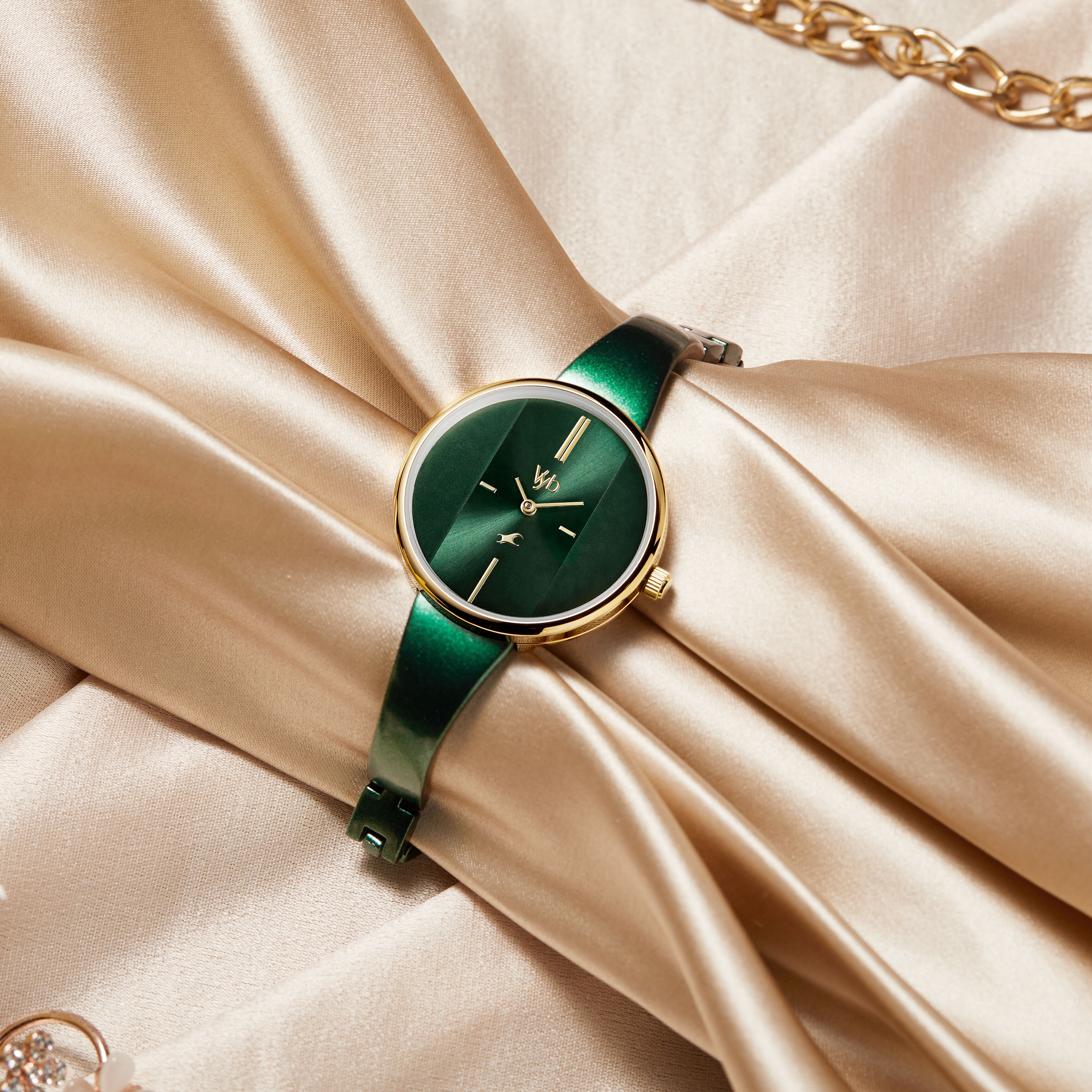 激安価格の Buy Online Metal Dial Green Analog Quartz Siren Vyb Fastrack その他