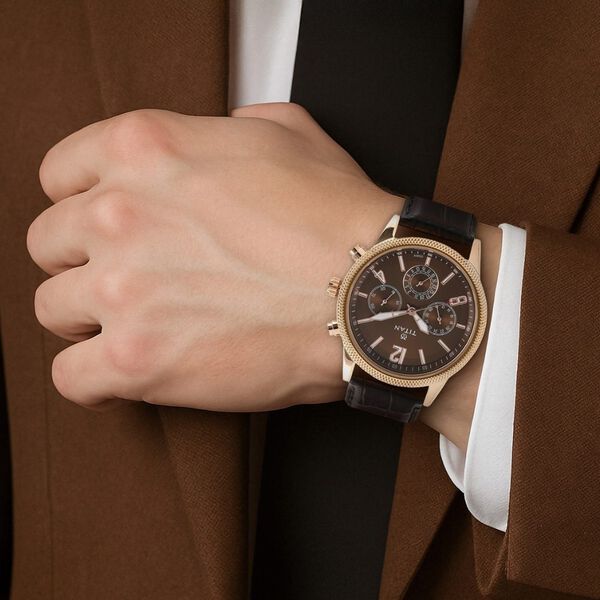 Titan Men's Metropolitan Luxe: Multifunction brown Dial with leather Strap - image number 4