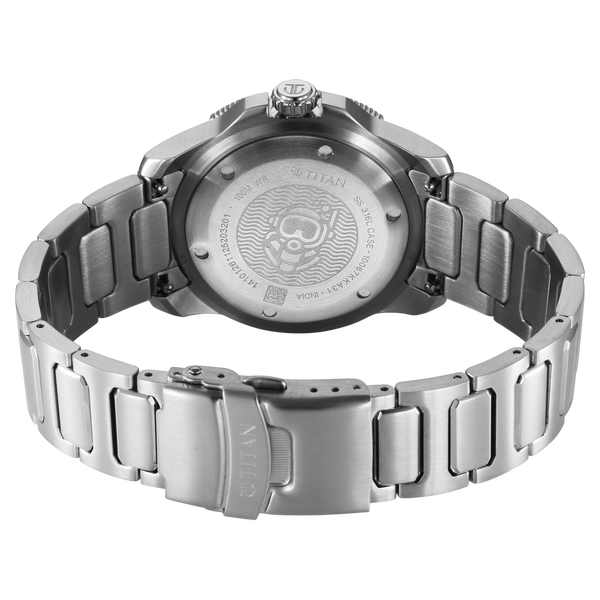 Titan Zero Hour Diver's 100m Analog with Black Dial Silver Stainless Steel Strap Watch for Men - image number 4