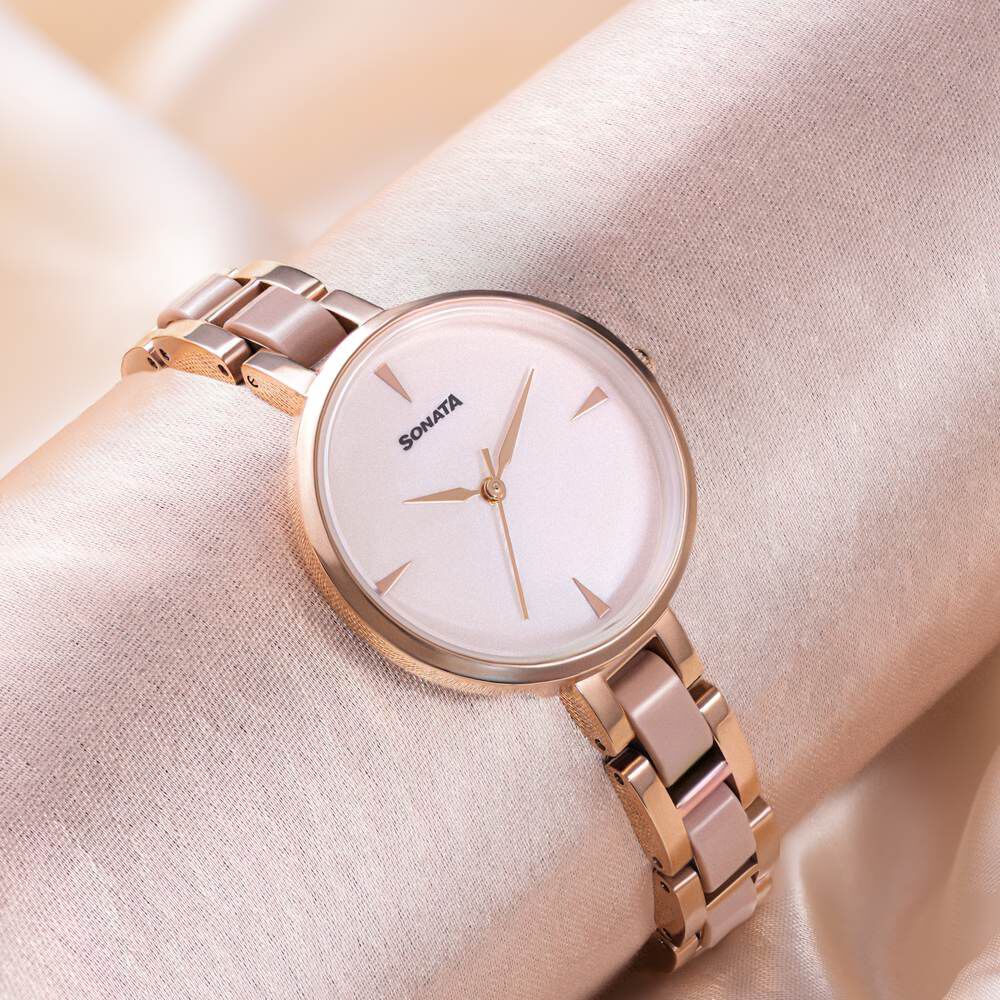 Buy Online Sonata Quartz Analog Mother of Pearl Dial Two Toned Stainless Steel Strap Watch For Women 87064kd02 Titan