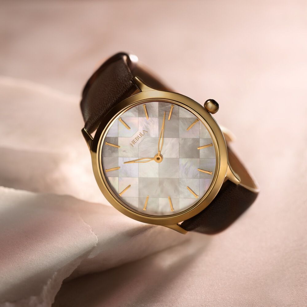 Titan solid gold watches store