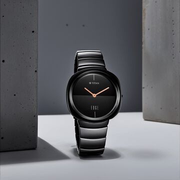 Titan Edge Squircle Quartz in Rich Black with Glossy Ceramic Unisex Watch
