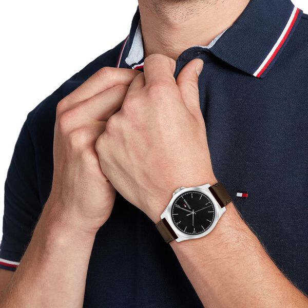 Tommy Hilfiger Quartz Analog Black Leather Strap for Men - image number 3