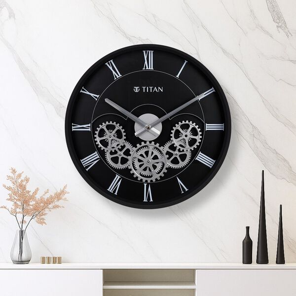 Titan Clocks Gears of Time Black