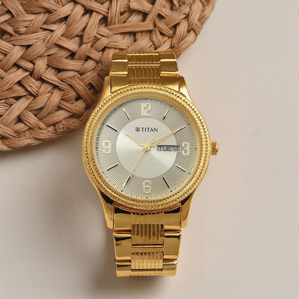 Titan Quartz Analog Champagne Dial Stainless Steel Strap Watch for Men