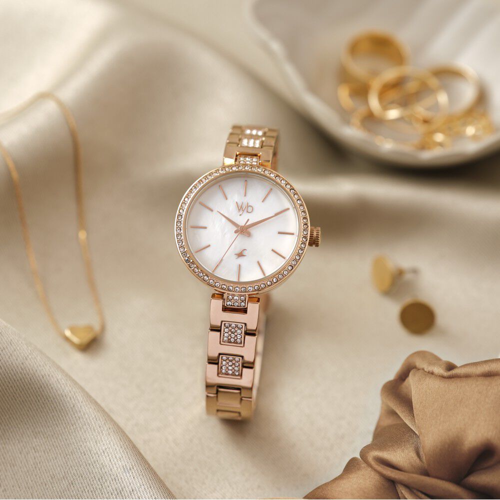 Best ladies watches under 3000 hot sale