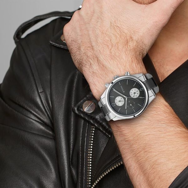 Titan Men's Metropolitan Charm: Men's Multifunctional Anthra Watch with Metallic Accents - image number 5