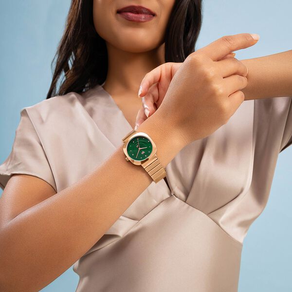 Fastrack Vyb Mirage Quartz Analog Green Dial Metal Strap Watch For Girls - image number 7