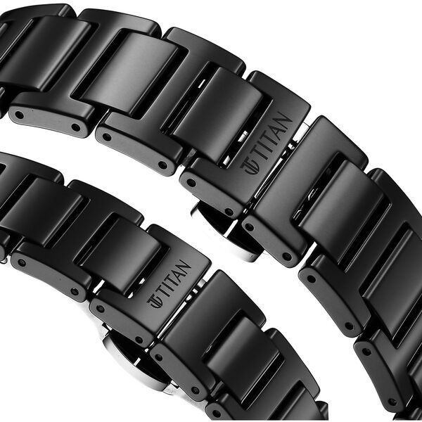 Titan Edge Pair Black Dial Analog Ceramic Strap watch for Couple - image number 3