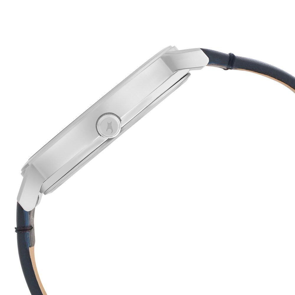 Fastrack Crush Quartz Analog Black Dial Leather Strap Watch for Guys - image number 3