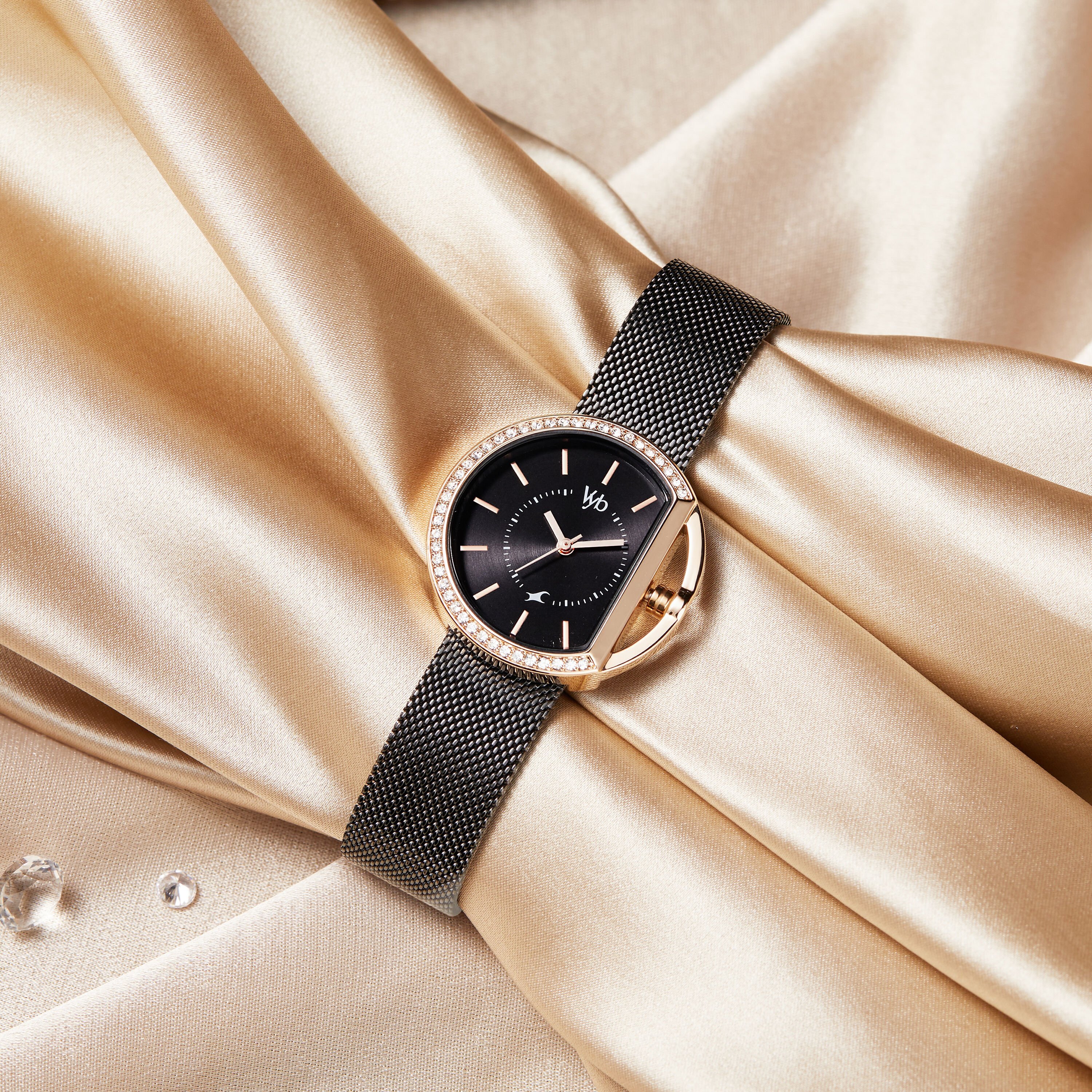 Buy Online Fastrack Vyb Showstopper Quartz Analog Black Dial Stainless ...