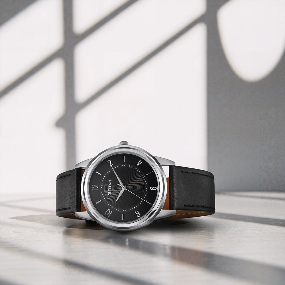 T.T✨ Buy Online Titan Karishma Zing Quartz Analog Black Dial Leather