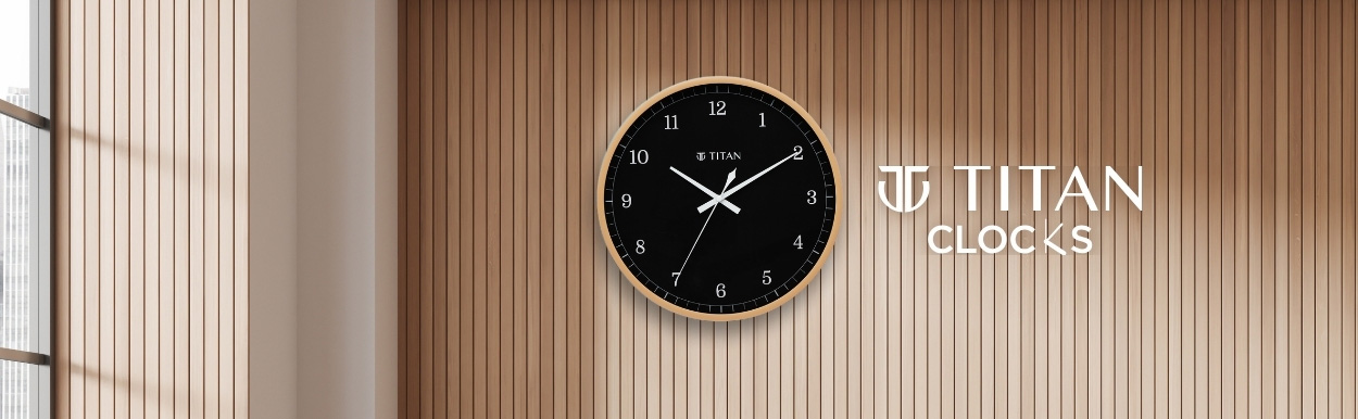 Buy Online Titan Classic Balck Wall Clock with Silent Sweep