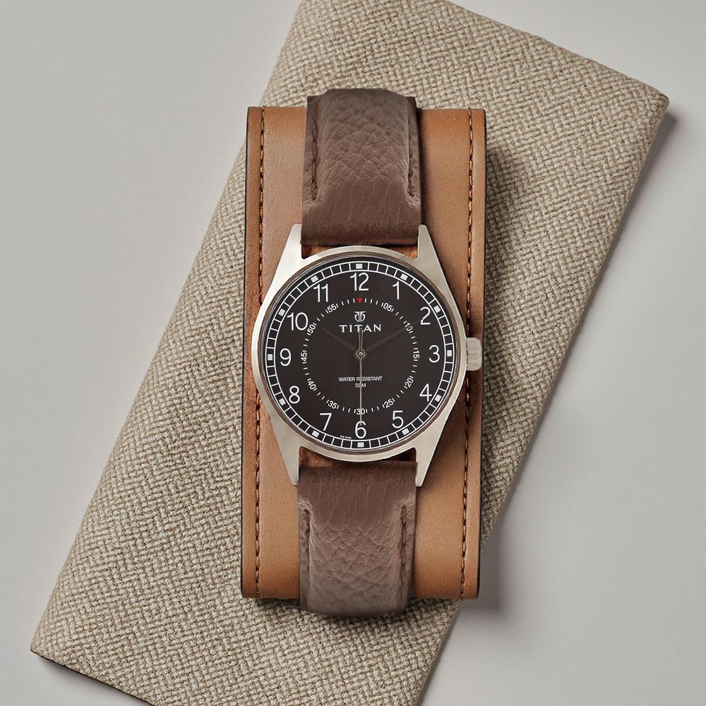 Buy Online Titan Men's Timeless Charm: Men's Analog Watch with