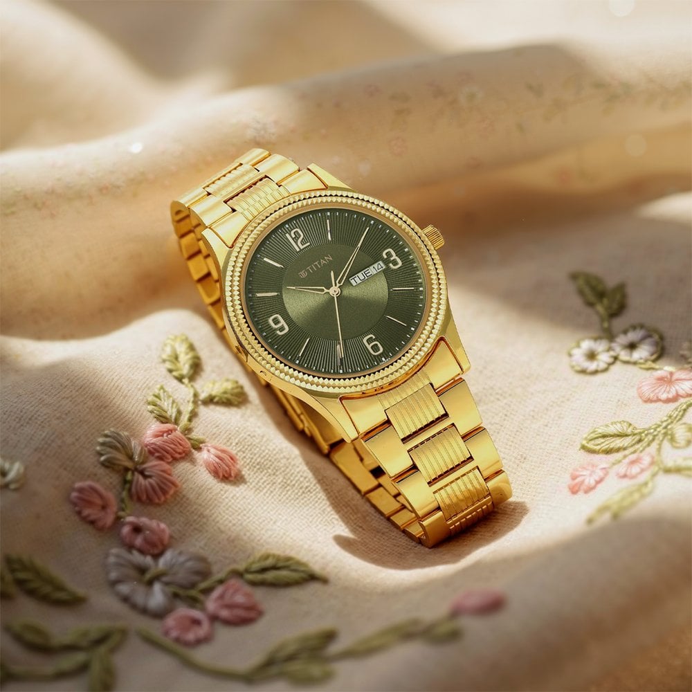 maring530様 Buy Online Titan Karishma Green Dial Analog Stainless Steel Strap