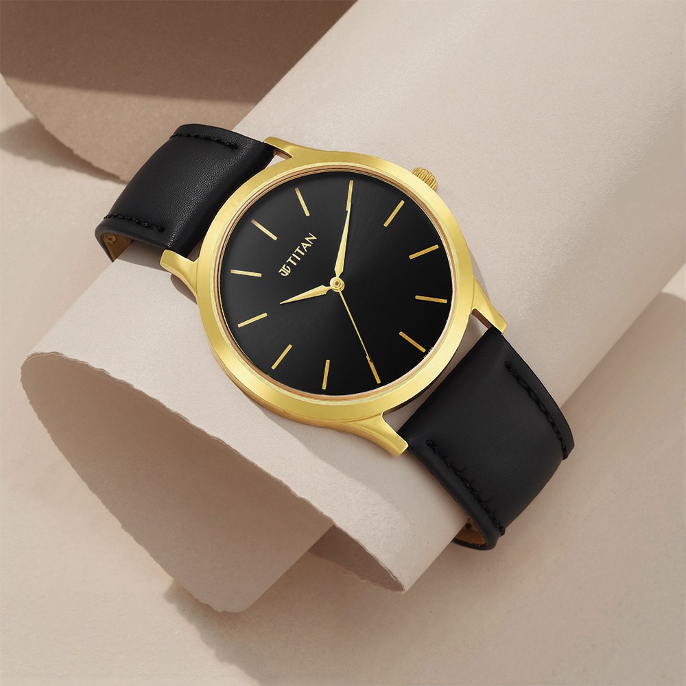 Buy Online Titan Karishma Radiance Black Dial Analog Leather Strap