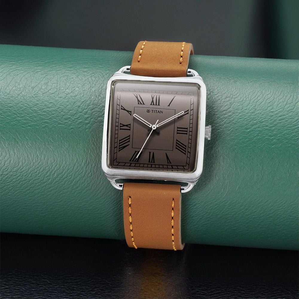 Buy Online Titan Retro Revive Quartz Analog White Dial Leather